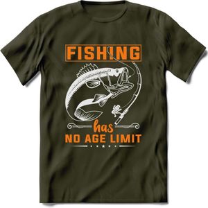 Fishing Has No Age Limit - Vissen T-Shirt | Oranje | Grappig Verjaardag Vis Hobby Cadeau Shirt | Dames - Heren - Unisex | Tshirt Hengelsport Kleding Kado - Leger Groen - M