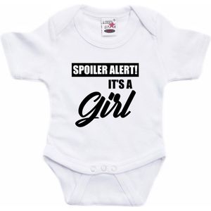 Spoiler alert girl gender reveal cadeau tekst baby rompertje wit meisjes - Kraamcadeau - Babykleding 56