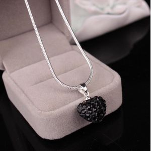 Lumici® | DiamondHeart Ketting - Zwart - Diamant - Bal - Crystal - Kristal - Cadeau Voor Vrouwen - Moederdag Cadeau - Valentijn - - Liefde - Verrassing - Zilver/Zwart