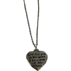 LBM Ashanger ketting goud met tekst - God has you in his arms, I have you in my heart.