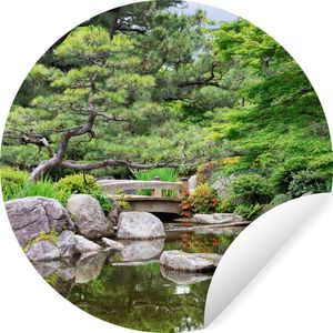 WallCircle - Behangcirkel - Brug - Stenen - Water - Bomen - Japan - Cirkel behang - Behangsticker - Zelfklevend behang - 30x30 cm - Behang rond - Behangcirkel zelfklevend