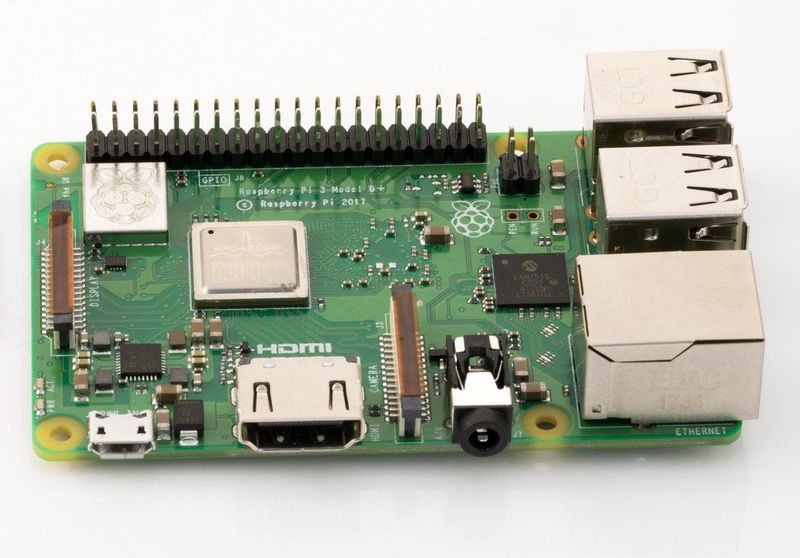 Raspberry Pi 3 Model B+ - Moederbord - 1 GB RAM - Draadloos LAN - Quad-core 1,4 GHz