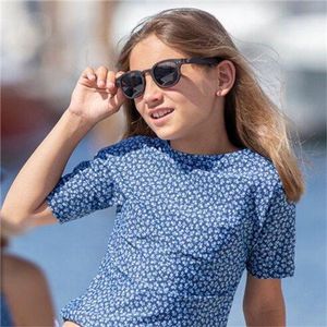 Petit Crabe UV Shirt Blue Flowers - korte mouw - Kleding maten in cm UV (shirts, badkpakjes etc): 104