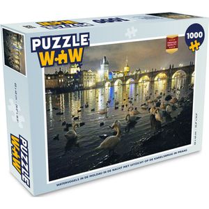 Puzzel Watervogels in de Moldau in de nacht met uitzicht op de Karelsbrug in Praag - Legpuzzel - Puzzel 1000 stukjes volwassenen