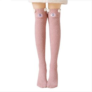 1 paar warme overknee sokken Beertje Roze - zwart-wit - maat 36-40 - grappige damessokken - meisjessokken - fleece - lange huissokken
