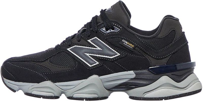 New Balance 9060 - Unisex - Black - Maat EU 36