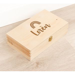 Houten kistje 'Lorèn' Regenboog - Tekenkist - Herinneringsdoos - Kraamcadeau - Knutseldoos - Memorybox - Baby - Geboorte