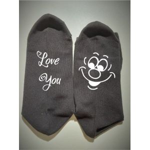 Zwarte sokken met tekst: Love You