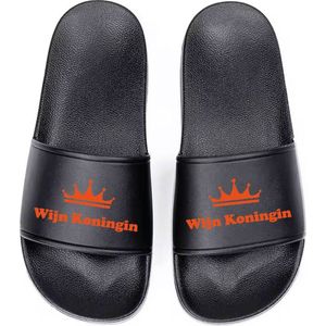 Wijn Koningin Slippers – Zwart – Dames – Comfortabel – Perfect voor Feest & Festival – Maat 37