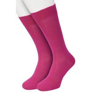 Bonnie Doon Basic Sokken Heren Fuchsia maat 40/46 - 2 paar - Basis Katoenen Sok - Gladde Naden - Brede Boord - Uitstekend Draagcomfort - Perfecte Pasvorm - 2-pack - Multipack - Effen - Roze/Paars - Fuchsia - OL6324012.230