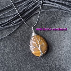 Edelsteen met leren ketting Tijgeroog druppel met levensboom (grote variant)