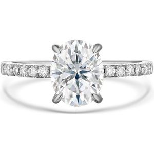 Nina - Platinum Ovaal Moissanite Ring met Pavé Zijstenen - 2.1 karaat