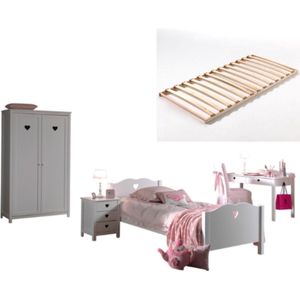 Deze Amori-combinatie bestaat uit een bed van 90x200cm, een lattenbodem kader, een nachttafel, een 2-deurs kleerkast en een bureau.
