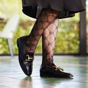 Bonnie Doon Geruite Panty 60 Denier Donker Roze Dames maat S/M - BD logo - Ruitjes Patroon - Bonnie Doon Print - Gladde Naden - Maximaal Draagcomfort - Bonnie Doon Tights - Chique Panty - Feestelijk - Donkerroze - Crushed Violets - BP221901.192