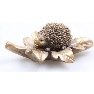 Beeld egel op blad goud l10cm