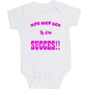100% katoenen Romper ""Hier ben ik dan SUCCES!!"" Meisjes Katoen Wit/Fluor Pink Maat 62/68