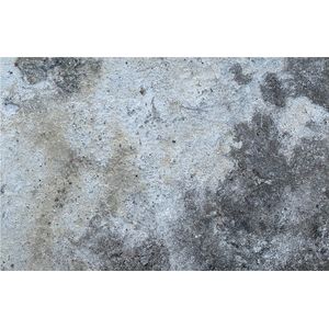 Inductieplaat Beschermer - Lichtgrijs Beton met Donkergrijze Vlekken - 80x52 cm - 2 mm Dik - Inductie Beschermer van Vinyl