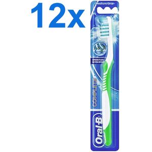 Oral B - Complete - 40 - Medium - Tandenborstel - 12 Stuks - Voordeelverpakking