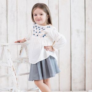 Babytuniek OrganicEra Babytuniek van biologische voile met borduursel