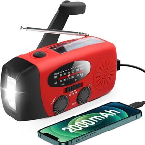Noodradio met handzwengel en LED-zaklamp – AM/FM weerwaarschuwing radio – 2000 mAh powerbank – Zonne-energie & USB-oplaadbaar – Compacte draagbare noodradio voor kamperen, noodsituaties & stroomuitval – Multifunctionele weer radio – Rood