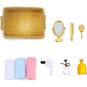 10 stuks 1:12 Dollhouse Mini Badkameraccessoires, inclusief mand, handdoeken, spiegel, douchegel, parfum, kam en föhn voor Mini Thuis Badkamer Slaapkamer Decoratie.