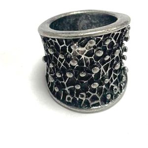 Luxe statement ring - Zilverkleurig - 23 Millimeter breed - Maat 17 - Damesdingetjes