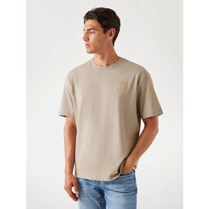 Guessvoor mannen. M5YI27KCCM1 Losjes vallend beige T-shirt (S), Casual, Katoen, Korte mouwen