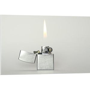 Forex - Zilveren Aansteker op Witte Achtergrond - 90x60cm Foto op Forex