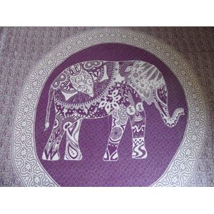 Sarong, pareo, hamamdoek, olifant patroon lengte 115 cm breedte 165 kleuren paars wit roze versierd met franjes.
