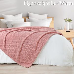 Unyqoos® Heerlijk Zachte en Elegante Knuffeldeken met Jacquard-Patroon voor Alle Seizoenen, 130 x 150 cm, Roze