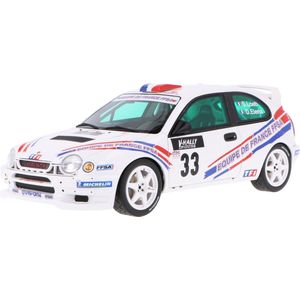De 1:18 Diecast Modelauto van de Toyota Corolla WRC #33 van de Tour de Corse Rally van 2000. De rijders waren S. Loeb en D. Elena. De fabrikant van het schaalmodel is Otto Mobile. Dit model is alleen online beschikbaar.