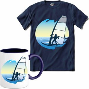 Windzeilen Met Zeiler | Wind zeilen - Boot - Zeilboot - T-Shirt met mok - Unisex - Navy Blue - Maat XXL