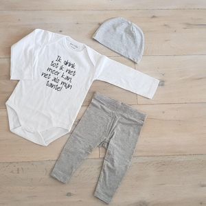 Baby cadeau geboorte unisex jongen of Meisje Setje 3-delig newborn | maat 62-68 | grijs mutsje en broekje en romper lange mouw wit met zwarte tekst ik drink tot ik niet meer kan net als mijn tante | Bodysuit | pakje | Kraamcadeau | Gift Set