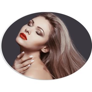 PVC Schuimplaat Ovaal - Vrouw - Gezicht - Makeup - Nagels - 28x21 cm Foto op Ovaal (Met Ophangsysteem)