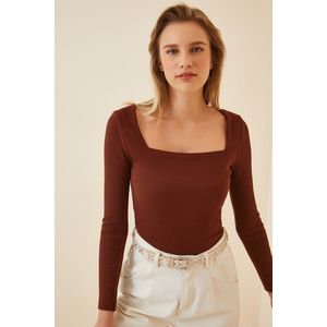 Happinessistanbul Donkerbruine Geribbelde Gebreide Damesblouse Met Vierkante Hals Gt00052