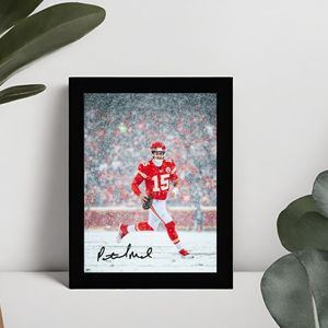 Patrick Mahomes Kunst Ingelijste Handtekening – 15 x 10cm In Klassiek Zwart Frame – Gedrukte handtekening – NFL - Kansas City Chiefs