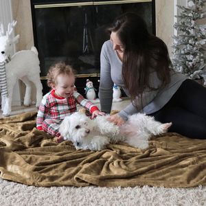 Veelzijdige fleece deken pluizige zachte plaid voor bed en bank - sier/elegant - eenpersoons kameel - 130 x 150 cm