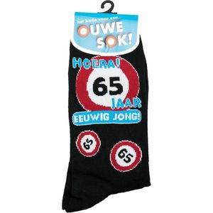 Sokken cadeau verkeersbord 65 jaar - 65e verjaardag - verjaardagssokken / feestsokken