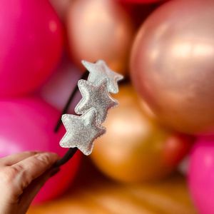 Diadeem met sterretjes - kerstcollectie - glimmend - ster – zilver - zwarte diadeem
