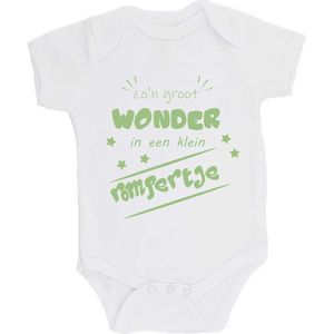 100% katoenen Romper ""zo'n groot wonder in een klein rompertje"" Unisex Katoen Wit/sage green (saliegroen) 62/68