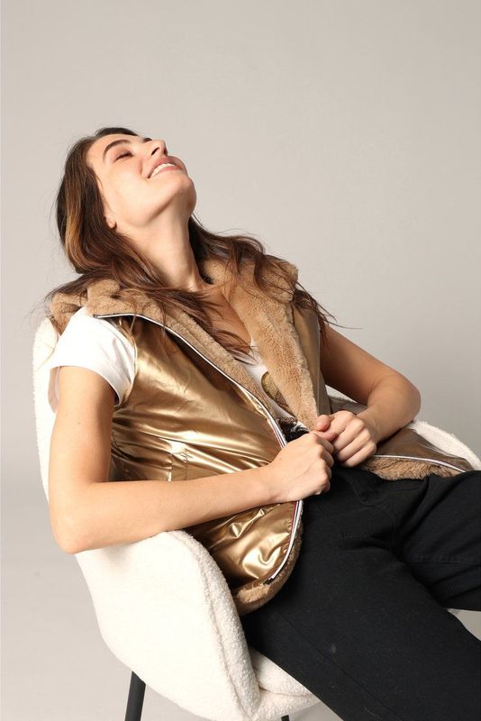 Deeluxe - Nara - Jas - Bruin - Mouwloos Pufferjack - Opstaande Kraag