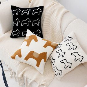 Cartoon paard patroon Kussenslopen Set - 4 stuks - Zwart/Wit/Bruin - 45cm x 45cm - decoratieve kussens - geometrie - zitkussen - sofakussen - sierkussen voor bank slaapkamer