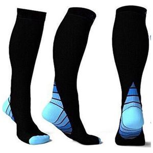 Drie-pack blauwe gradiënt S/M compressiekousen voor sport, kuitsokken, touwtjespringen, fitness en sportsokken