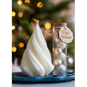 Geschenkset schoteltje in bladvorm in petroleumblauw met een twirly kerstboom kaars - Handgemaakt van Duurzaam Jesmonite met Sojawaskaars en Glittereffect – Decoratie voor Huis, Cadeau, Kerst, Oudjaar & Nieuwjaar - Origineel - Cadeau - Idee