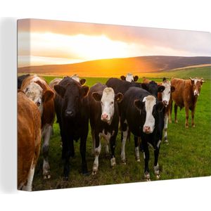 Canvas - Koeien - Stier - Dieren - Gebergte - Zonsondergang - 30x20 cm - Zwart-wit - Kamer decoratie