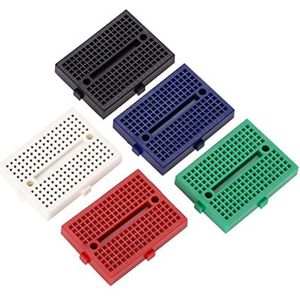 Set van 5 mini breadboards met 170 punten en gaten, gemaakt van duurzaam ABS-materiaal in verschillende kleuren, ideaal voor snelle en eenvoudige prototyping zonder solderen