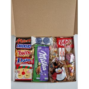 Snack Snoep Pakket Box - brievenbus cadeau - brievenbusdoos - Kerstcadeau - chocolade cadeau - kerstpakket - eten