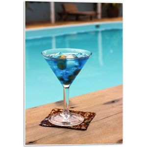 Forex - Blauwe Cocktail aan het Zwembad - 40x60cm Foto op Forex