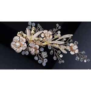 Bruidshaaraccessoire-haarpin-haaraccessoire- haarpin met bloemen-parels-straassteentjes