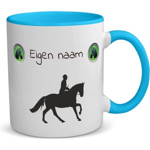 Akyol - paardrijden met naam koffiemok - theemok - blauw - Paardrijden - paardrijden liefhebber - cadeau - verjaardag - geschenk - gepersonaliseerde mok - 350 ML inhoud